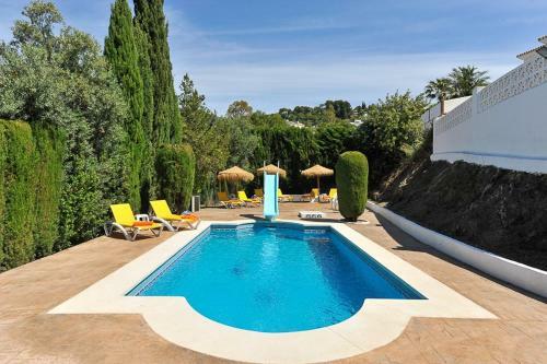 Fuengirola Villa Sleeps 10 Pool Air Con Wifi