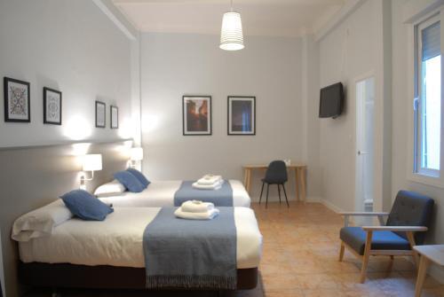 Hostal La Perla Granada Suites