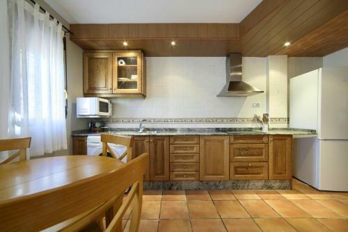 Apartment With One Bedroom In Gudar With Wifi