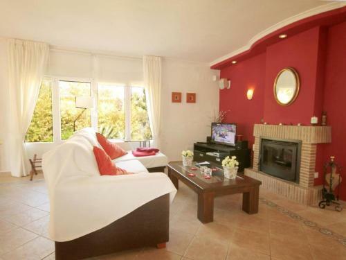 Villa In Javea Sleeps 4 With Pool And Wifi