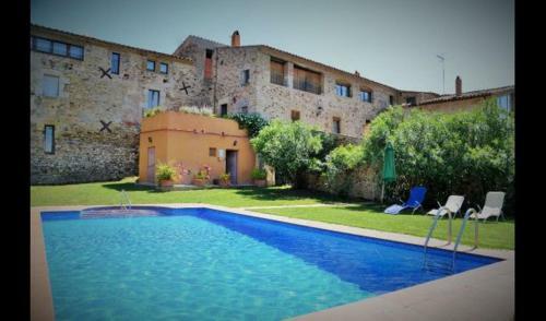 Villa In La Bisbal Sleeps 4 Includes Swimming Pool