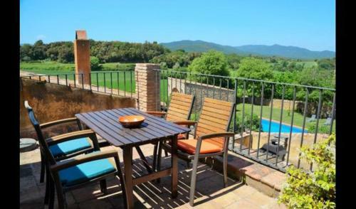 Villa In La Bisbal Sleeps 4 Includes Swimming Pool 8
