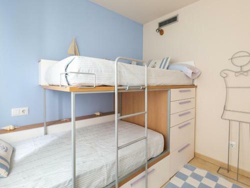 Welcoming Apartment Situated Only 25m From Escala Beach!