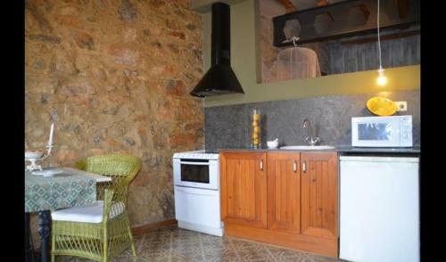 La Llacuna Villa Sleeps 32 With Pool