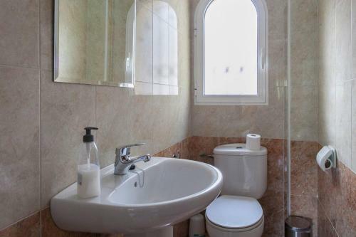 Lovely 3-bed House In La Nucia