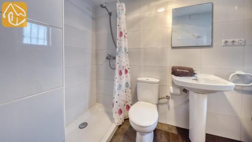 Lloret de Mar Villa Sleeps 14 Pool Wifi