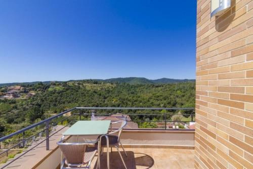 Lloret de Mar Villa Sleeps 8 Pool Air Con Wifi