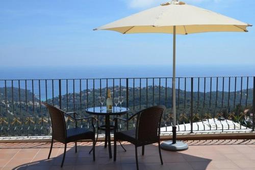 Lloret de Mar Villa Sleeps 10 Pool Air Con Wifi