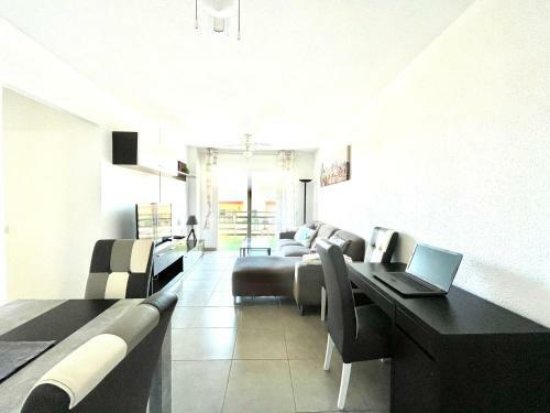 Nice Apartment With Great Views, Los Cristianos