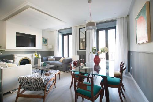 Apartment Plaza Santa Ana 10
