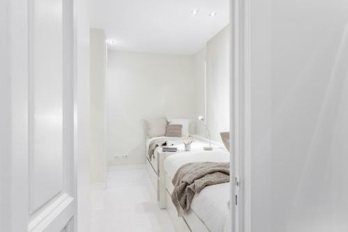Alcantara Apartment By Flatsweethome