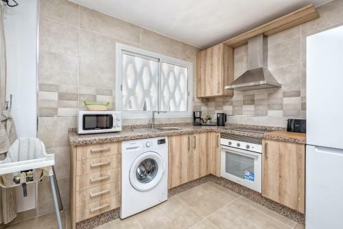 Malaga Station Apartment By Rafleys