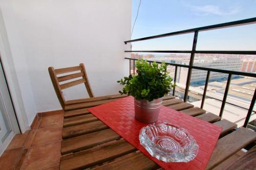 Malaga Station Apartment By Rafleys