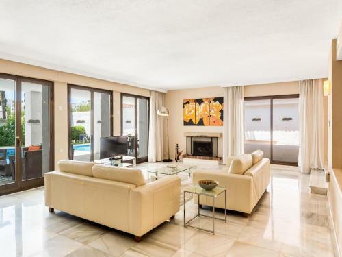 Luxury Villa 4 Puerto Banus