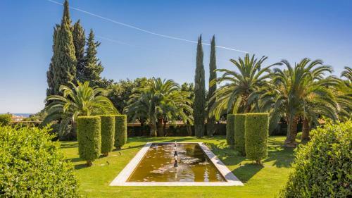 Marbella Villa Sleeps 12 With Pool And Air Con