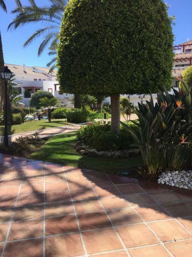 2 Bed Apartment In San Pedro Marbella