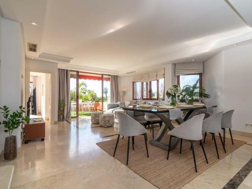 La Alzambra Peaceful Hideaway With Sea Views