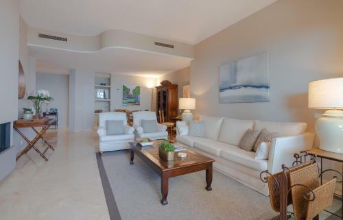 Apartamento 18166 - Superb Front Line Location - Heated Pool