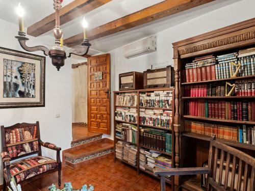 Timeless Holiday Home In Membrio With Swimming Pool
