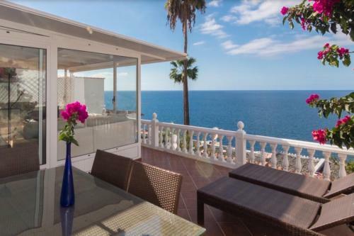 Sunset Balcony With Ocean Views