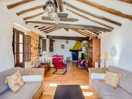 Attractive Villa In Montefrio With Private Swimming Pool