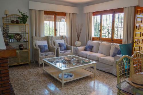 Nerja Paradise Rentals - Villa Las Palmeras