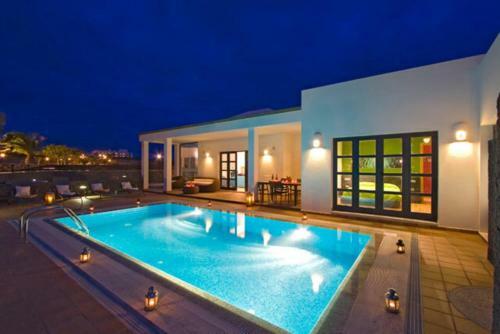 Immaculate 3-bed Villa In Playa Blanca
