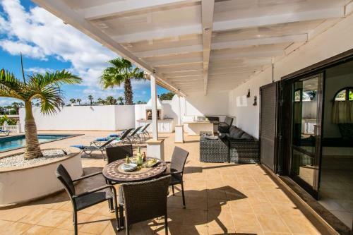 Villa Michelle - Lh114 By Villas Now Ltd