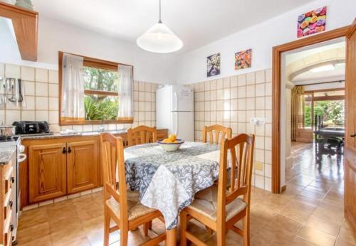 Pollenca Villa Sleeps 6 With Pool Air Con And Wifi