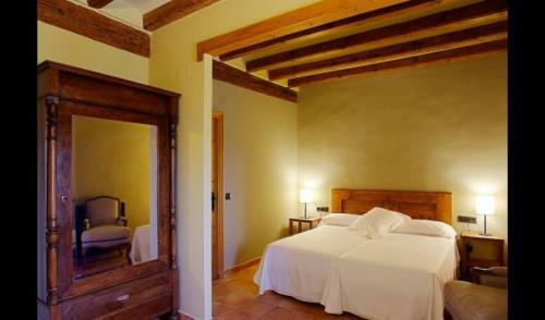Ponts Villa Sleeps 18 With Pool