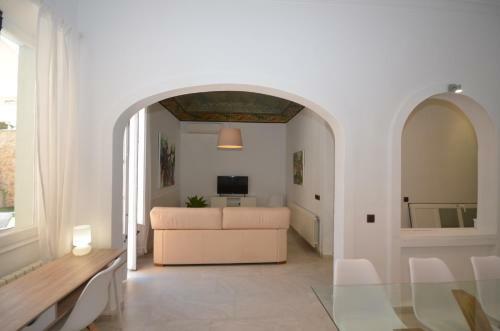 Casa Se�orial En El Centro Con Gran Patio