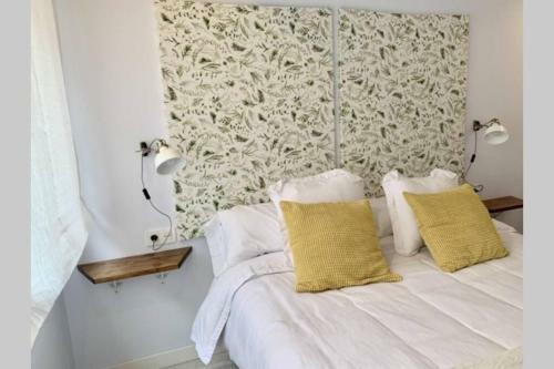 New Gorgeous Central Apartment - Beachfront - 3 Bd