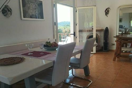 Villa La Gota Dor. D�nde Brilla El Sol
