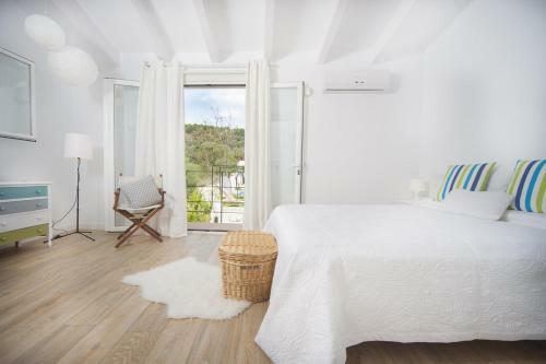 Selva Villa Sleeps 6 With Air Con And Wifi
