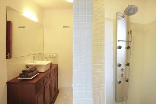 Selva Villa Sleeps 8 With Pool Air Con And Wifi