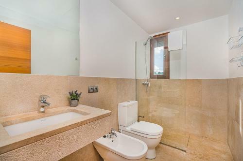 Selva Villa Sleeps 6 With Pool And Air Con