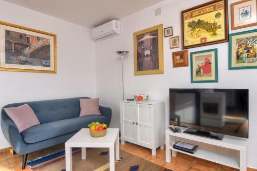 Senija Villa Sleeps 4 With Pool Air Con And Wifi