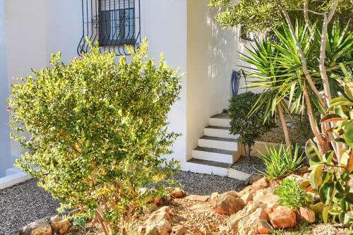 Senija Villa Sleeps 4 With Pool Air Con And Wifi