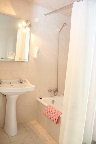 Hostal Residencial Carvalho