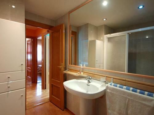 Lets Holidays Fantastic Terrace Apartment