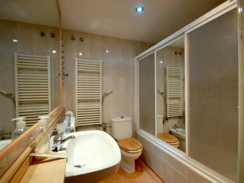 Lets Holidays Fantastic Terrace Apartment