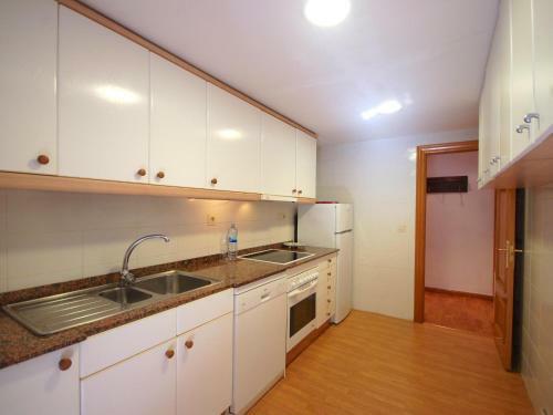 Lets Holidays Fantastic Terrace Apartment