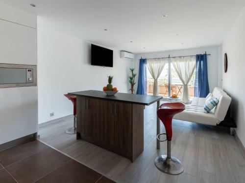 Wavehouse Freedom Blue - First Line Apartment