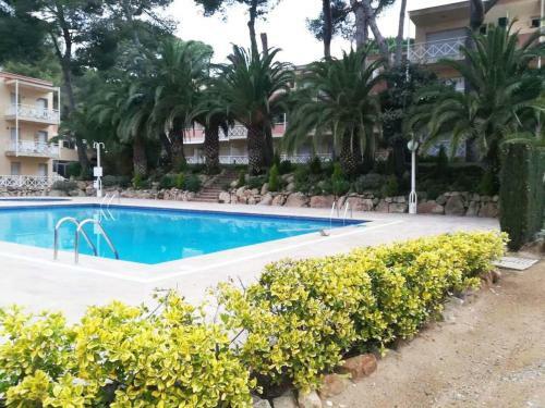 Apartamento Cerca Del Mar Con Piscina Happolon