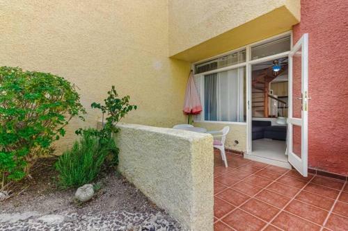 Nice 2 Level Apartment, El Cortijo, Las Americas La45
