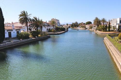 Peni 168 Empuriabrava