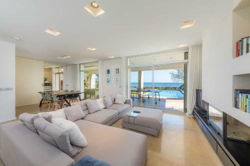 Villa Port Nou