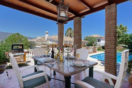 La Cala de Mijas Villa Sleeps 7 Pool Air Con Wifi