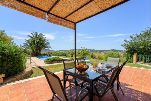 Son Macia Villa Sleeps 6 Pool Air Con Wifi