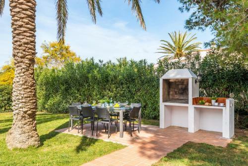 San Jaime Mediterraneo Villa Sleeps 8 With Pool